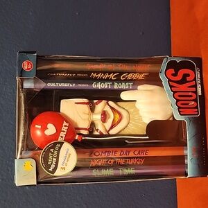 Culturefly IT Movie Pennywise The Clown Nooks 3D Wall / Desk Decor